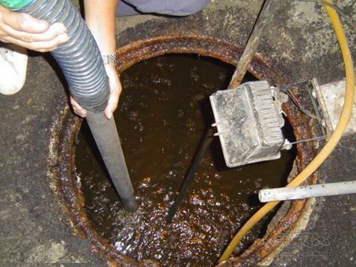 鲁甸隔油池清理