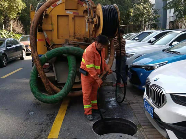 鲁甸排污管道清淤